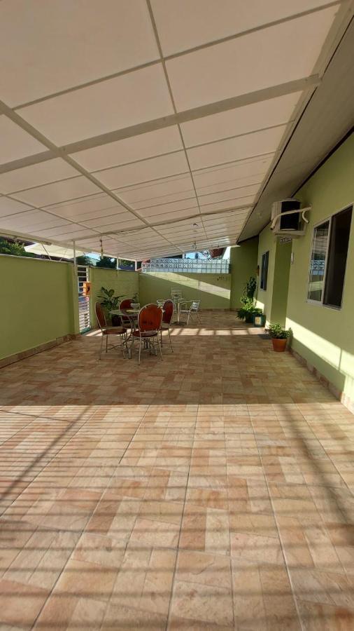 Pousada Executiva Solriso Aeroporto ฟลอเรียนอโปลิส ภายนอก รูปภาพ